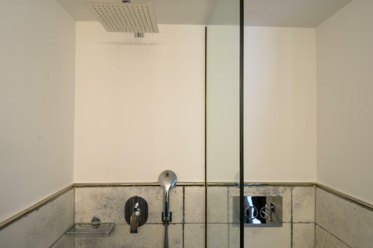 Luxury Studio Apartment In The City Center アイオス・ニコラオス エクステリア 写真